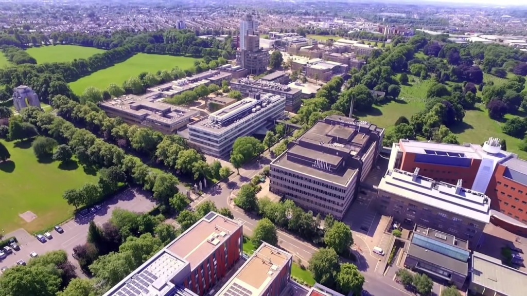 University of Leicester có một bề dày truyền thống lịch sử và sở hữu những danh hiệu cao qu&yacute; trong giáo dục
