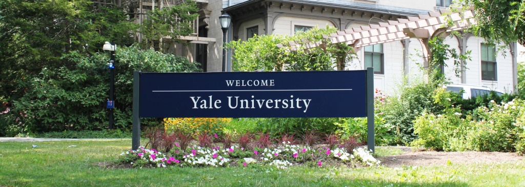Đại học Yale là một "kỳ phùng địch thủ" với Havard về mọi mặt