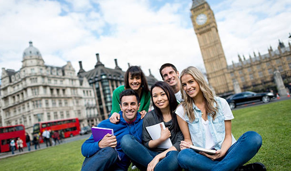 Study-in-the-UK-for-International-Students.jpg