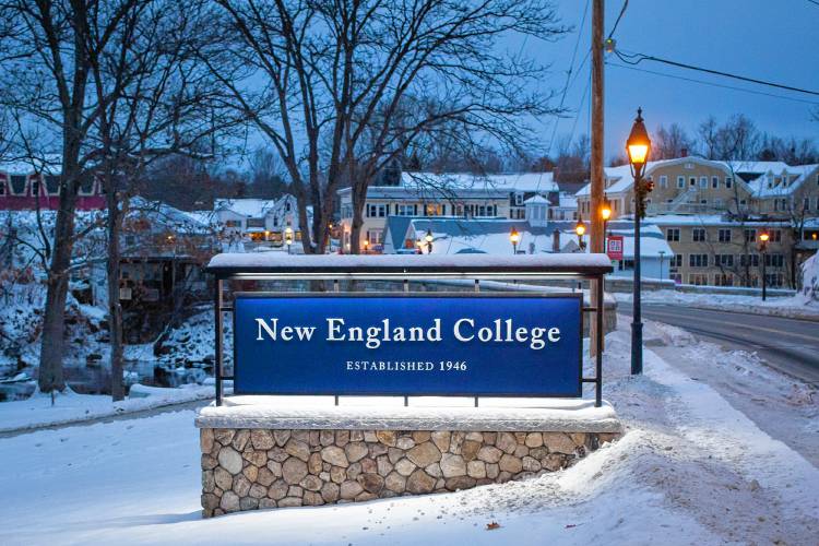 Đại học New England
