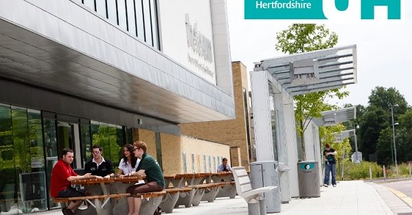 DU HỌC ANH: HỌC BỔNG 4000 BẢNG VÀ LÀM VIỆC 1 NĂM TẠI ĐẠI HỌC HERTFORDSHIRE